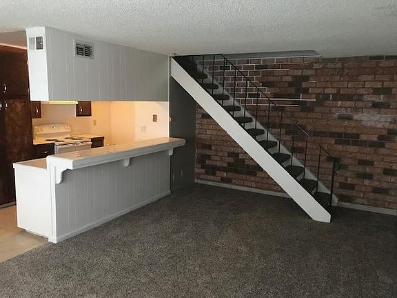 2nd image of 4415 Greenholme Dr
