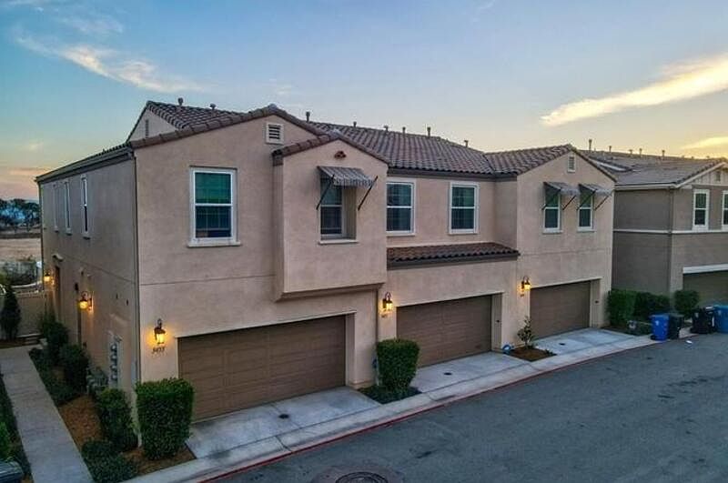 1st image of 5451 San Roberto