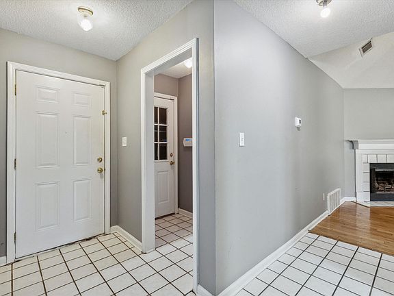 5th image of 2766 Fletcher View Dr