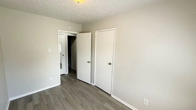 3245 Chrysler St — Photo 9