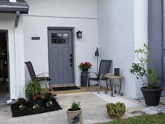 2nd image of 3701 Hertford Ct