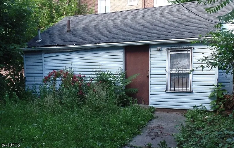 1 bed, 1.0 bath, $1,400 — Photo 1