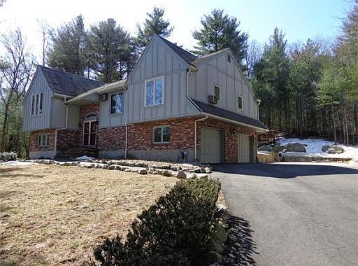 5th image of 215 Wolomolopoag St