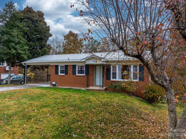 107 Brown Ave, Morganton, NC 28655