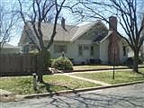 3rd image of 911 N Cedar St