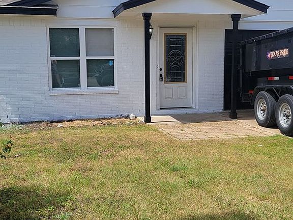 2nd image of 1402 Miranda Ave