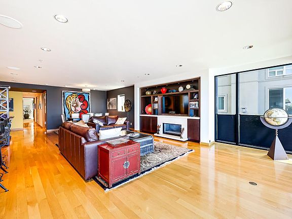 Gorgeous oak hardwood floors. Surround sound. open concept living.