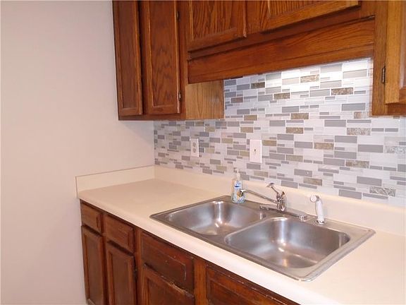 4th image of 1411 Poplar Pointe SE