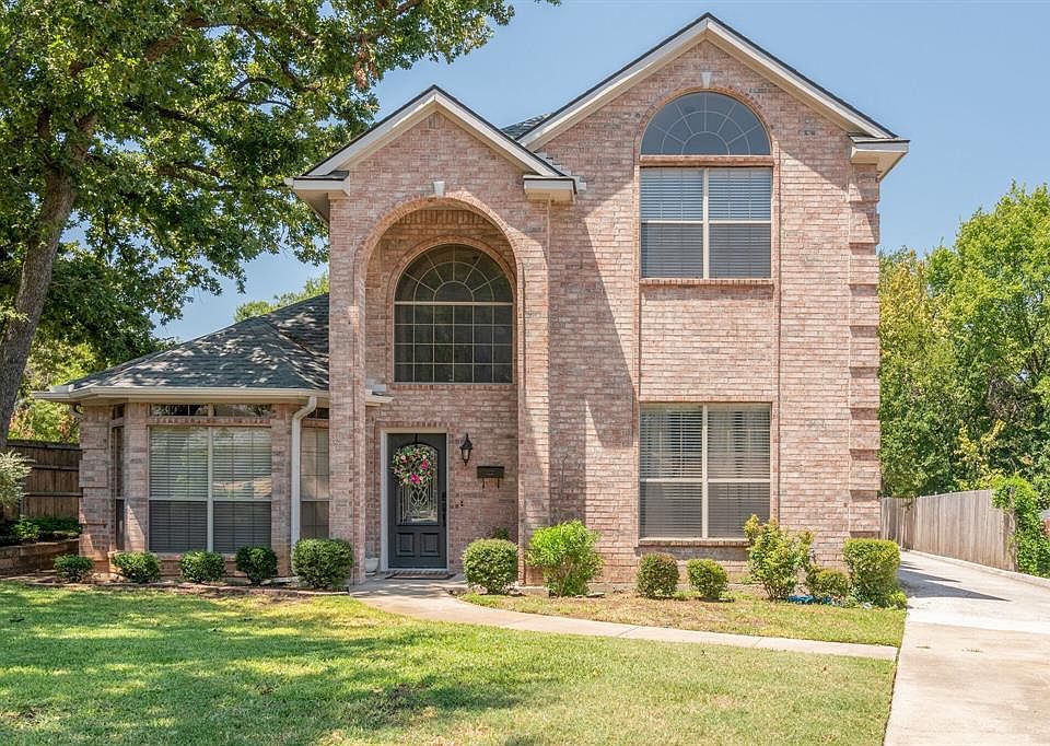 1st image of 1011 Rocky Ln