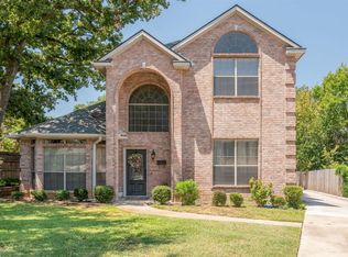 1011 Rocky Ln, Irving, TX 75060