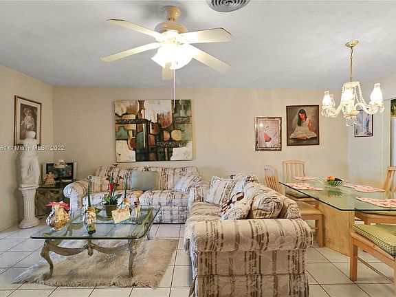 3rd image of 13766 Kendale Lakes Dr