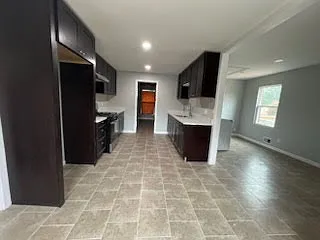 4 bed, 3780 sqft, $3,500 — Photo 2