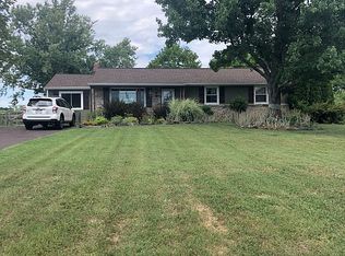 2078 Perkiomenville Rd, Harleysville, PA 19438