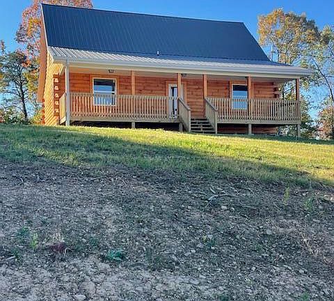 2nd image of 168 Delph Ln