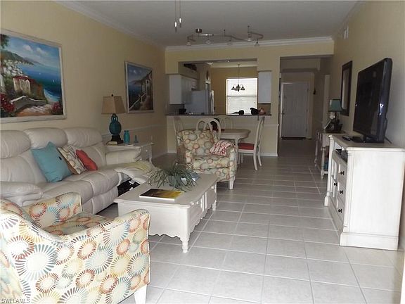 2nd image of 10461 Washingtonia Palm Way APT 3435
