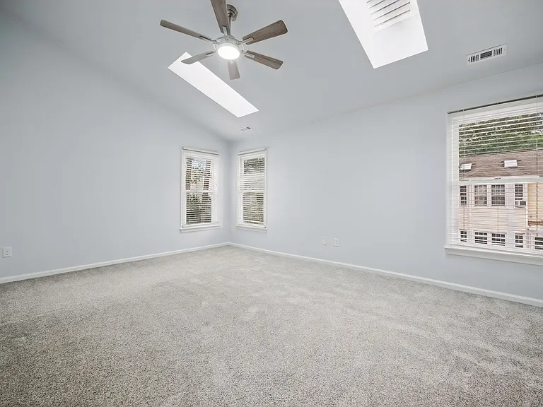 809 Bishop Ct — Photo 24