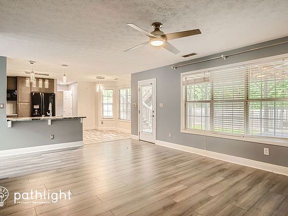 5th image of 515 Creekstone Dr