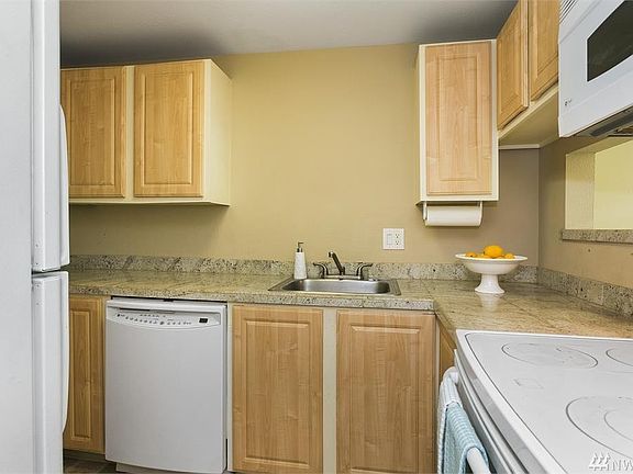 5th image of 11103 NE 124th Ln APT A203