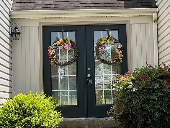 2nd image of 5409 Overland Ct