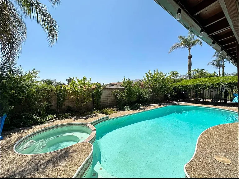 11496 Bridgeway Dr — Photo 42