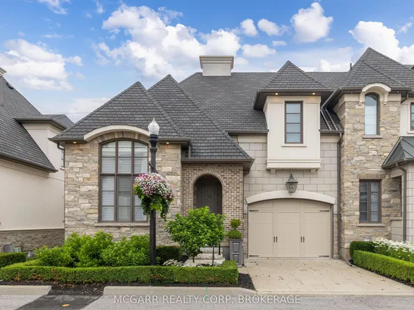 11 Arbourvale Cmn, Saint Catharines, ON L2T 0A6