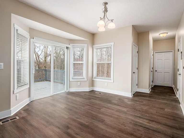 7302 Claddaugh Ln — Photo 21