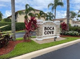 9413 Boca Cove Cir, Boca Raton, FL 33428