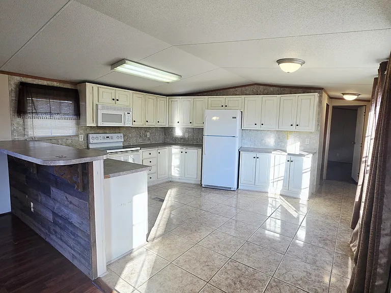 17251 N Hagler Rd — Photo 14