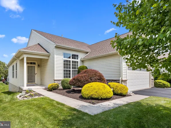 1123 Sterling St, Warminster, PA 18974