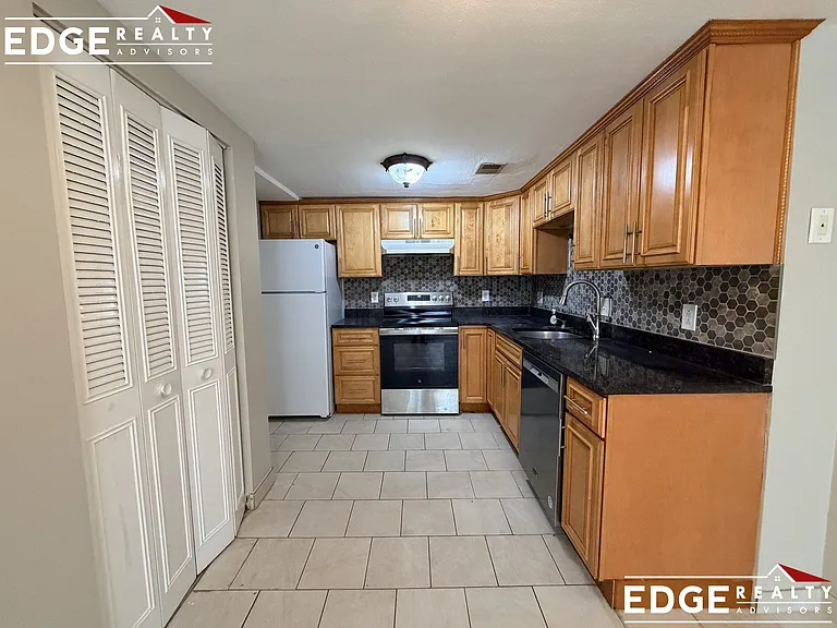 361 Faneuil St #3 — Photo 2