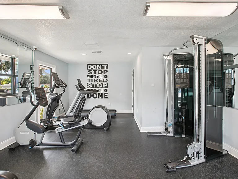 Meridian Luxury Condominiums — Photo 49
