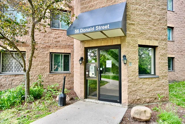 56 Donald St #202