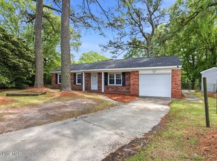 107 Royal Ct, Jacksonville, NC 28546