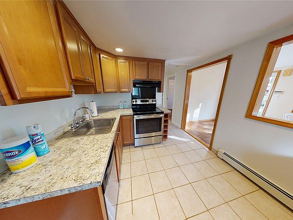 5th image of 124 Smithtown Polk Blvd