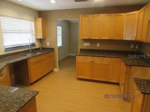 5th image of 915 Terra Mar Dr