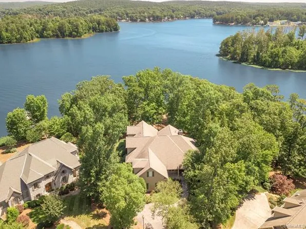 302 Pattersons Br, New London, NC 28127