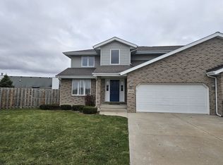 1940 Taller Rd, Morris, IL 60450