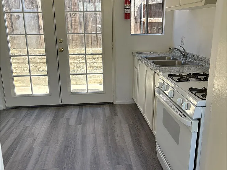 478 N Alessandro St #B — Photo 2