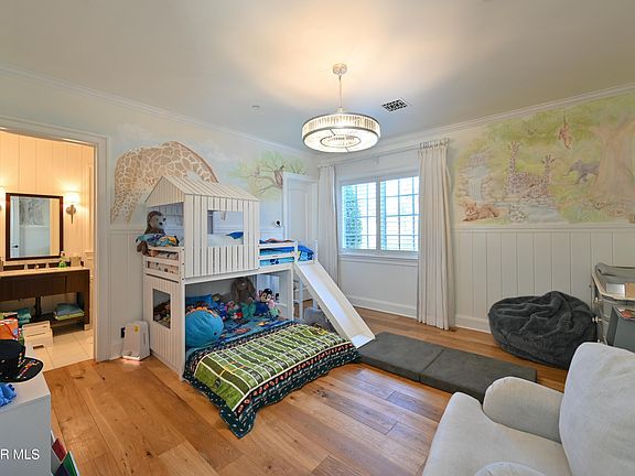 4th image of 129 Hampstead Ct