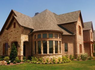 157 Falcon Point Dr, Heath, TX 75032