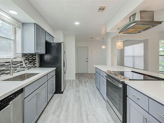 2nd image of 3507 Golders Green Dr
