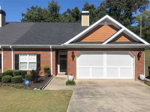 2500 Rosehill Cir, Lithia Springs, GA 30122