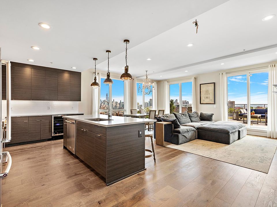 1st image of 502 Palisade Ave #601
