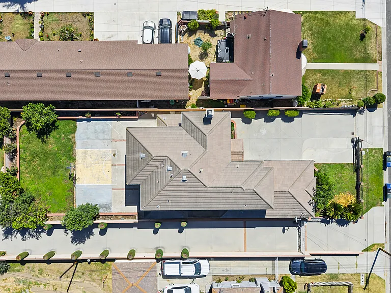 9911 Garibaldi Ave — Photo 34