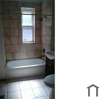8416 S Escanaba Ave #1 — Photo 5