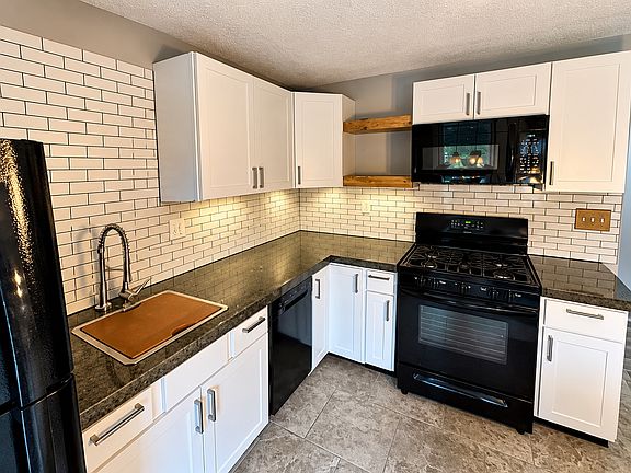 4th image of 3302 Broadway APT 2