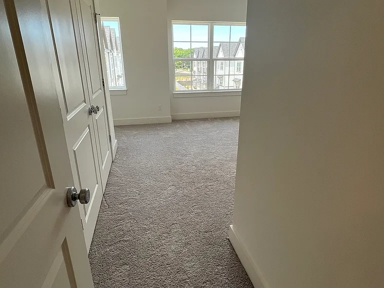 700 N Dupont Ave #212B — Photo 2