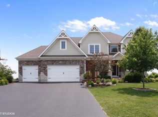 3008 Elleby Ave, North Aurora, IL 60542