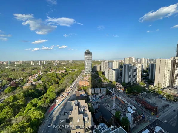 395 Bloor St E, Toronto, ON