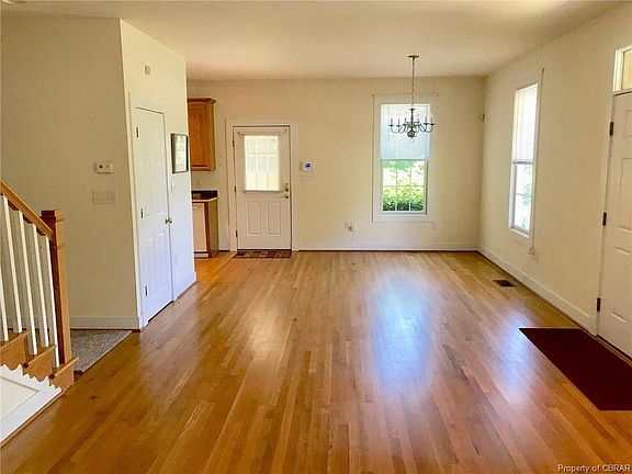 4th image of 44 Corner Oak Cir #Na